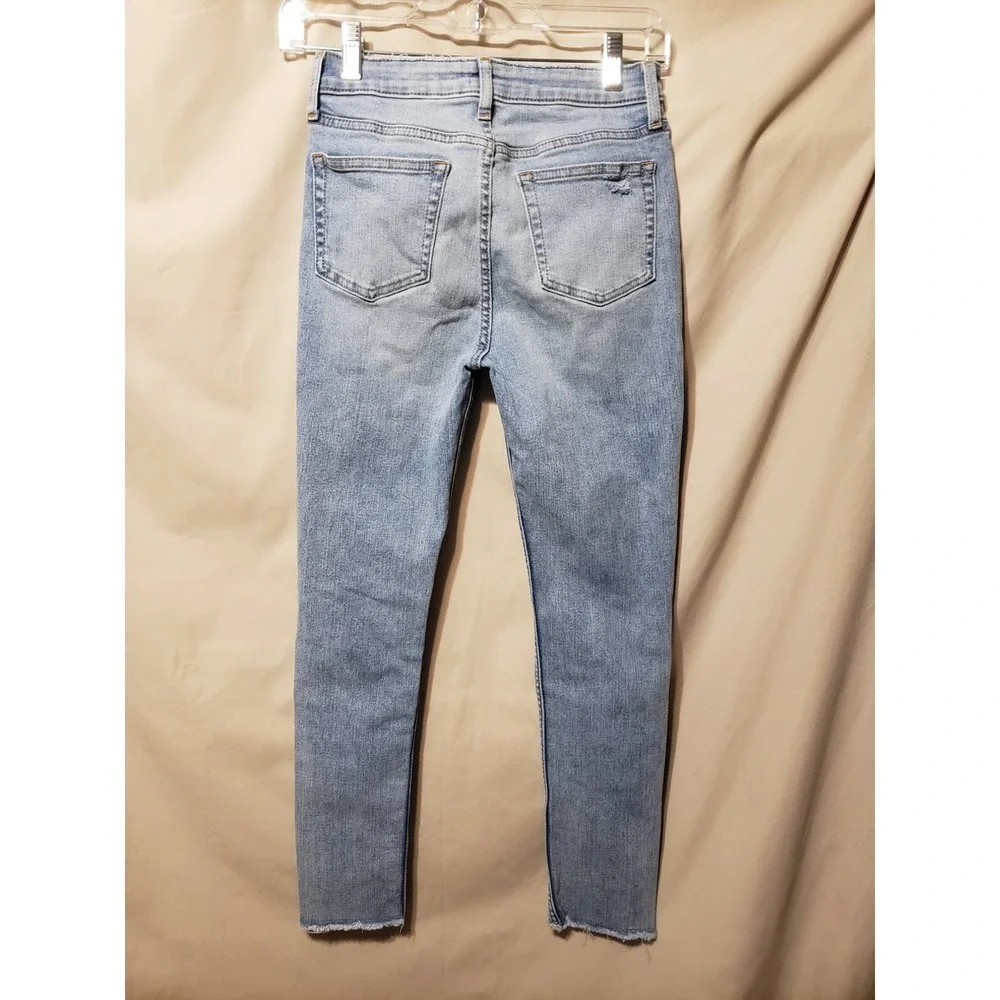 Girls 14 Gap sky high skinny ankle jeans. Raw hem. 25